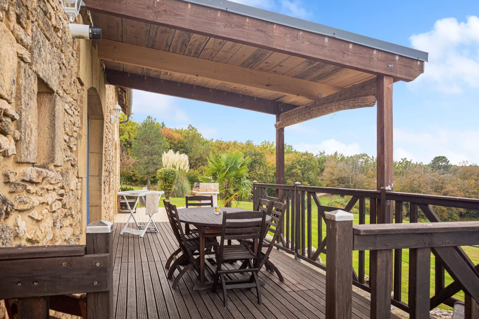 Maison de vacances Les Eyzies de Tayac Meyrals-Terrassenbalkon