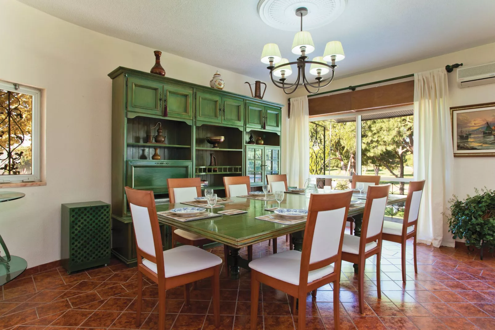 Carina-Dining room