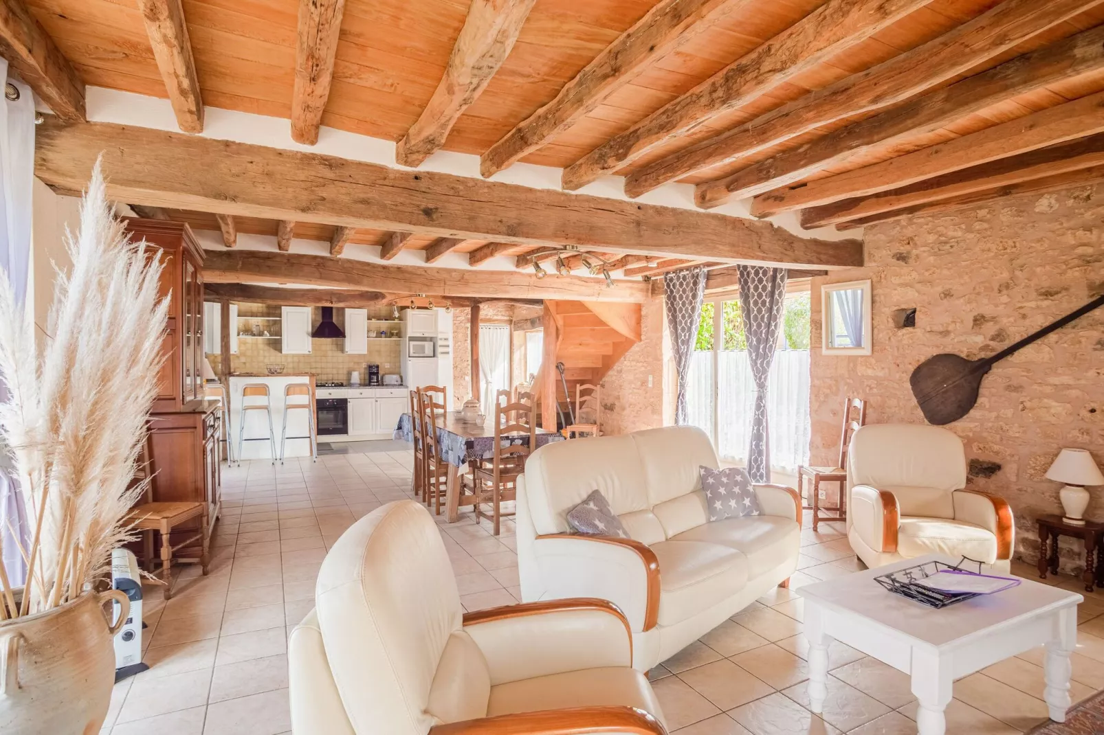 Maison de vacances Les Eyzies de Tayac Meyrals-Wohnzimmer