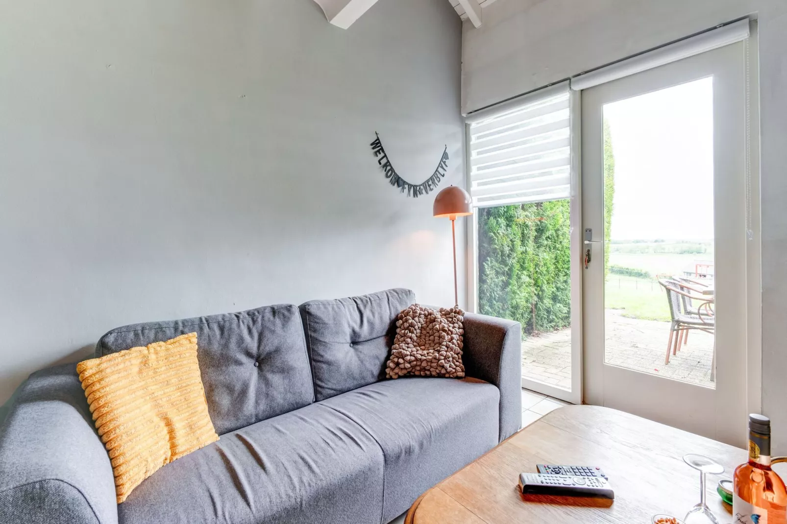 Valleyview Cottages - NR13-Living room