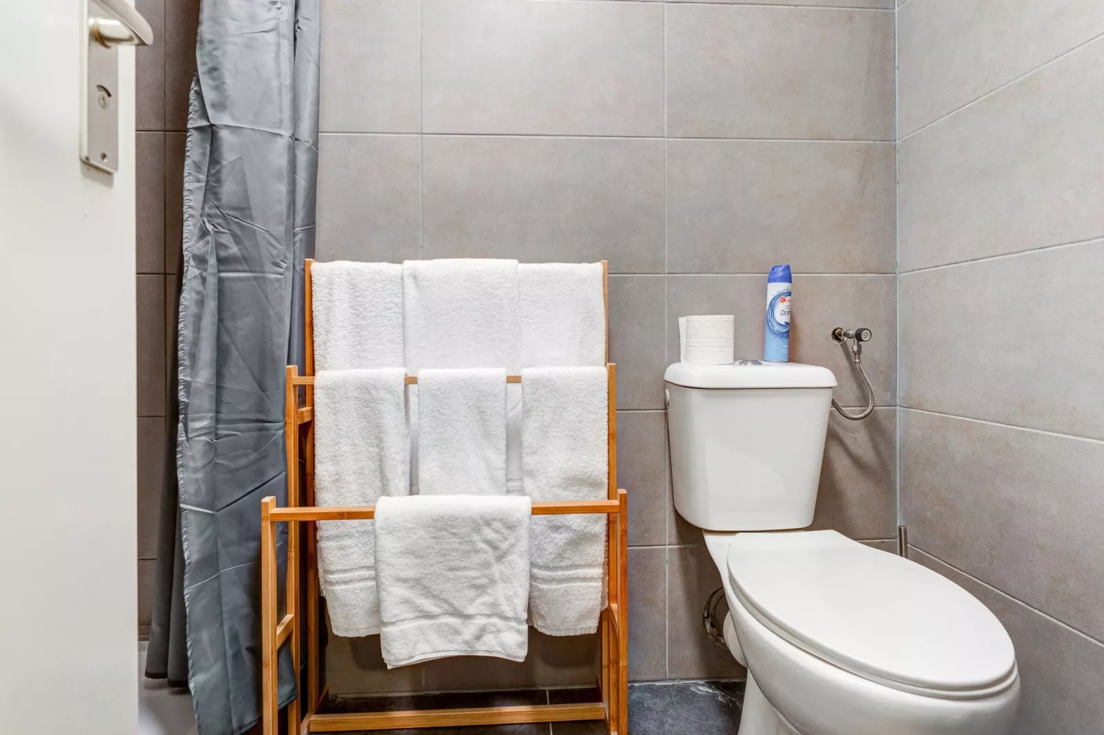 Valleyview Cottages - NR13-Bathroom