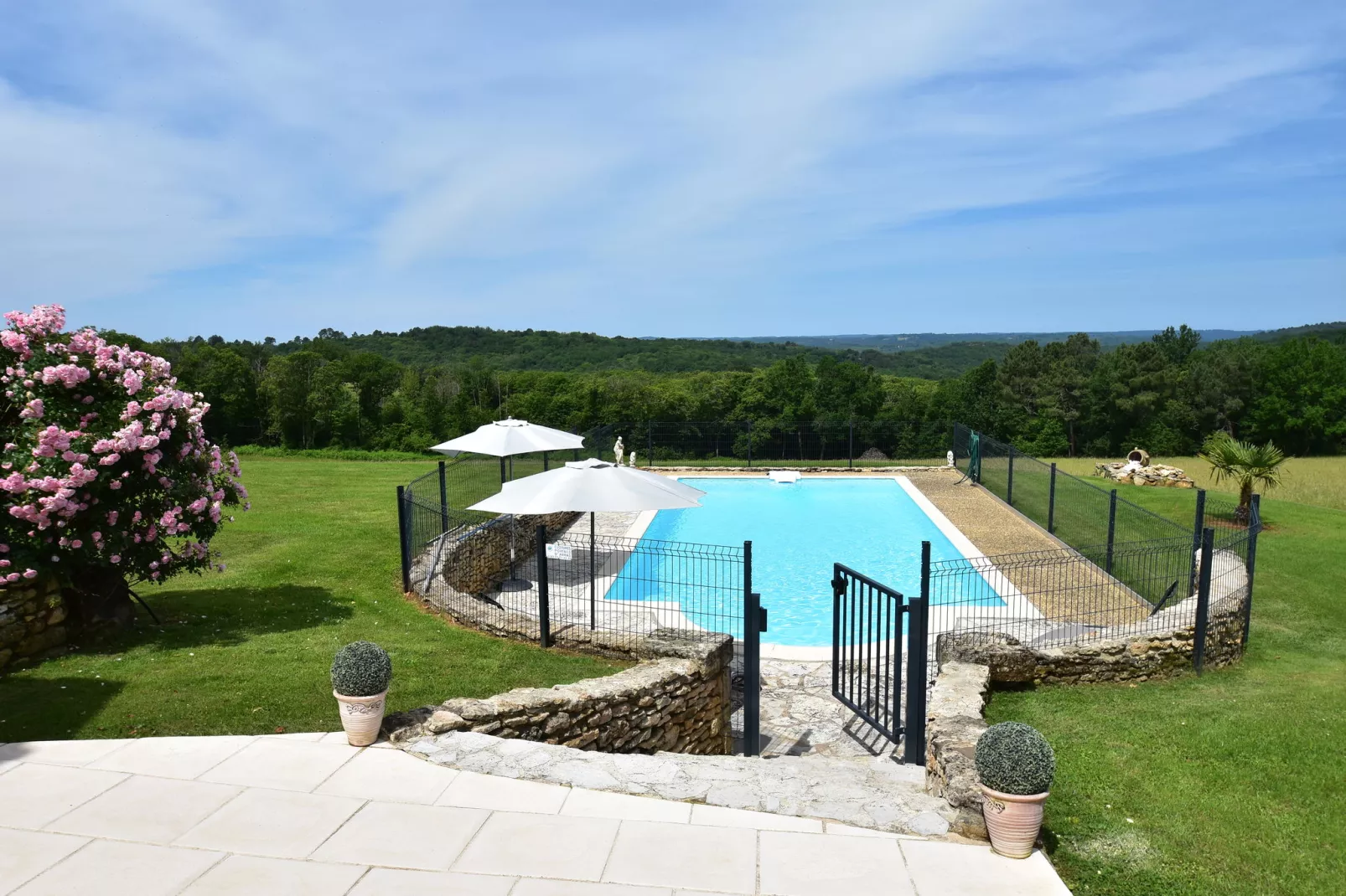 Maison de vacances Les Eyzies de Tayac Meyrals-Schwimmbad
