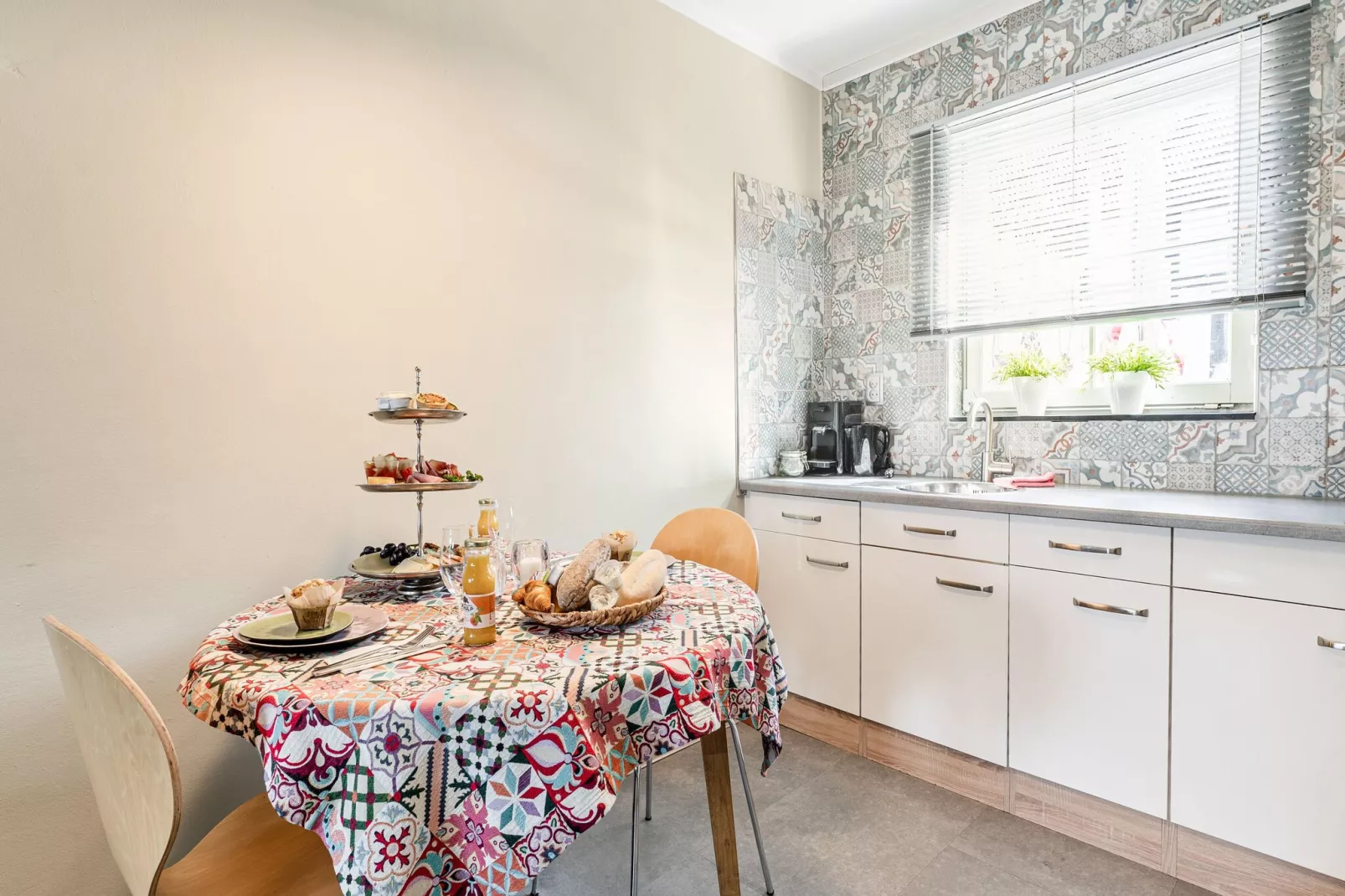 Valleyview Cottages - NR01-Kitchen