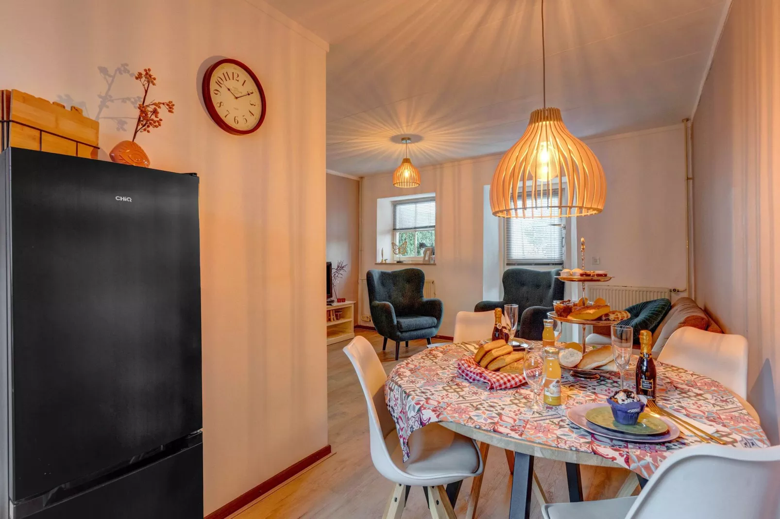 Valleyview Cottages - NR02-Dining room
