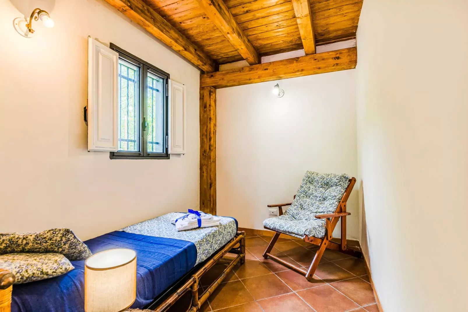 Villa Aloe Charming House-Chambre