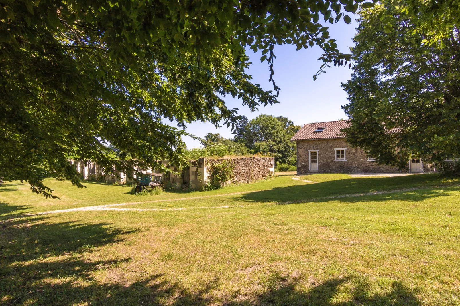 La Grande Maison-Exterior summer