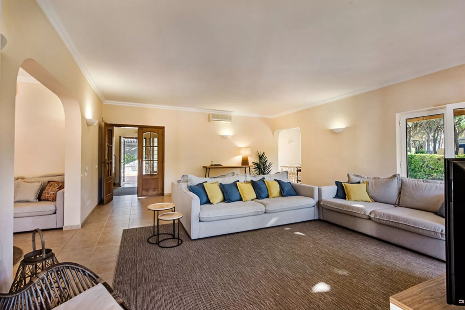 Praia Verde-Living room