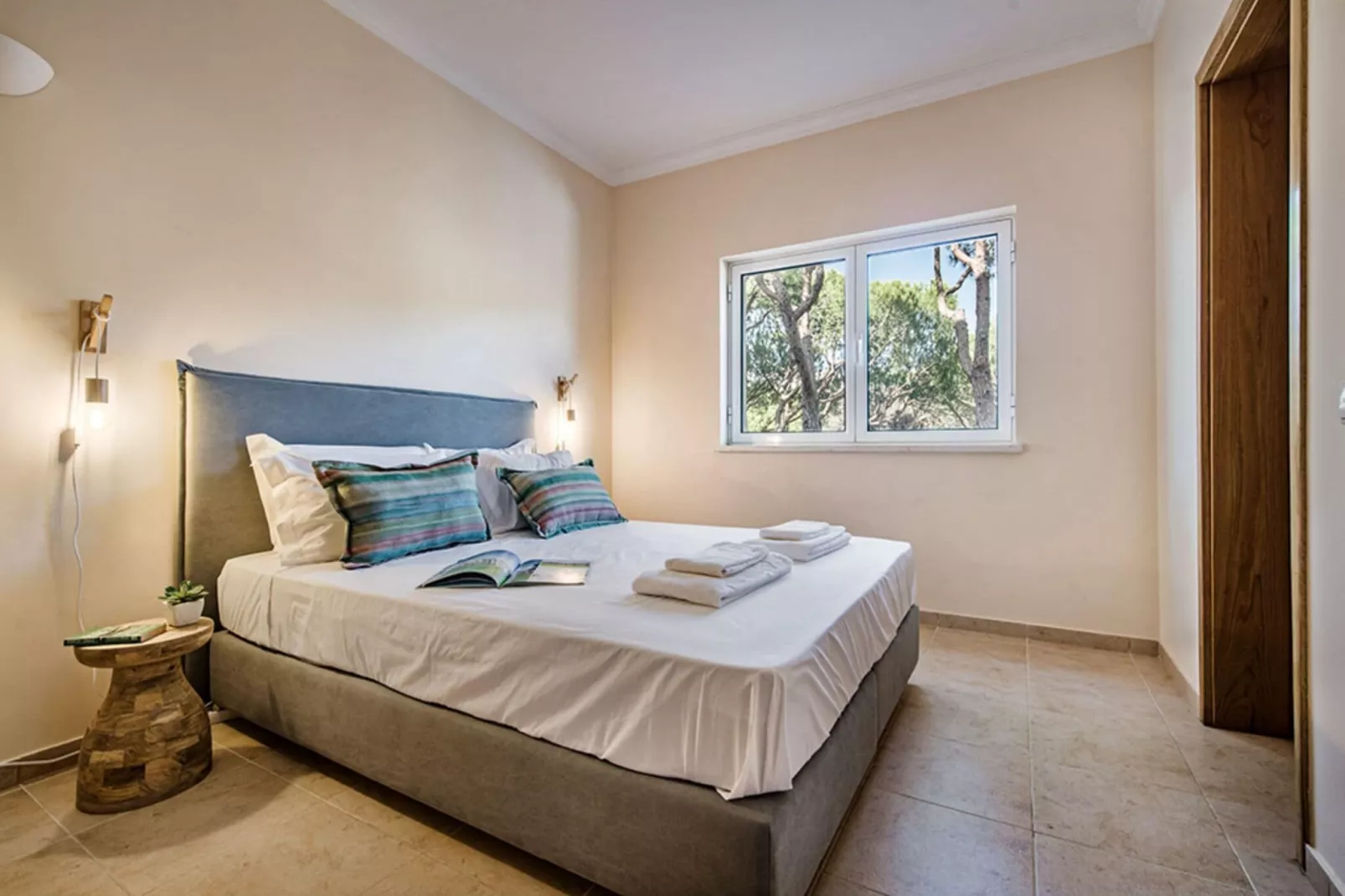 Praia Verde-Bedroom