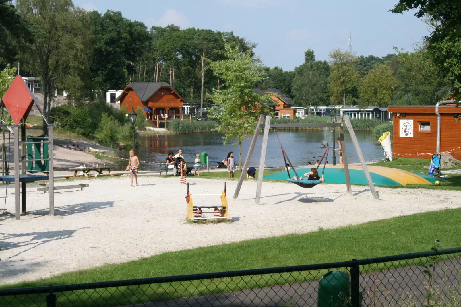 Resort Brunssummerheide 15-Park facilities