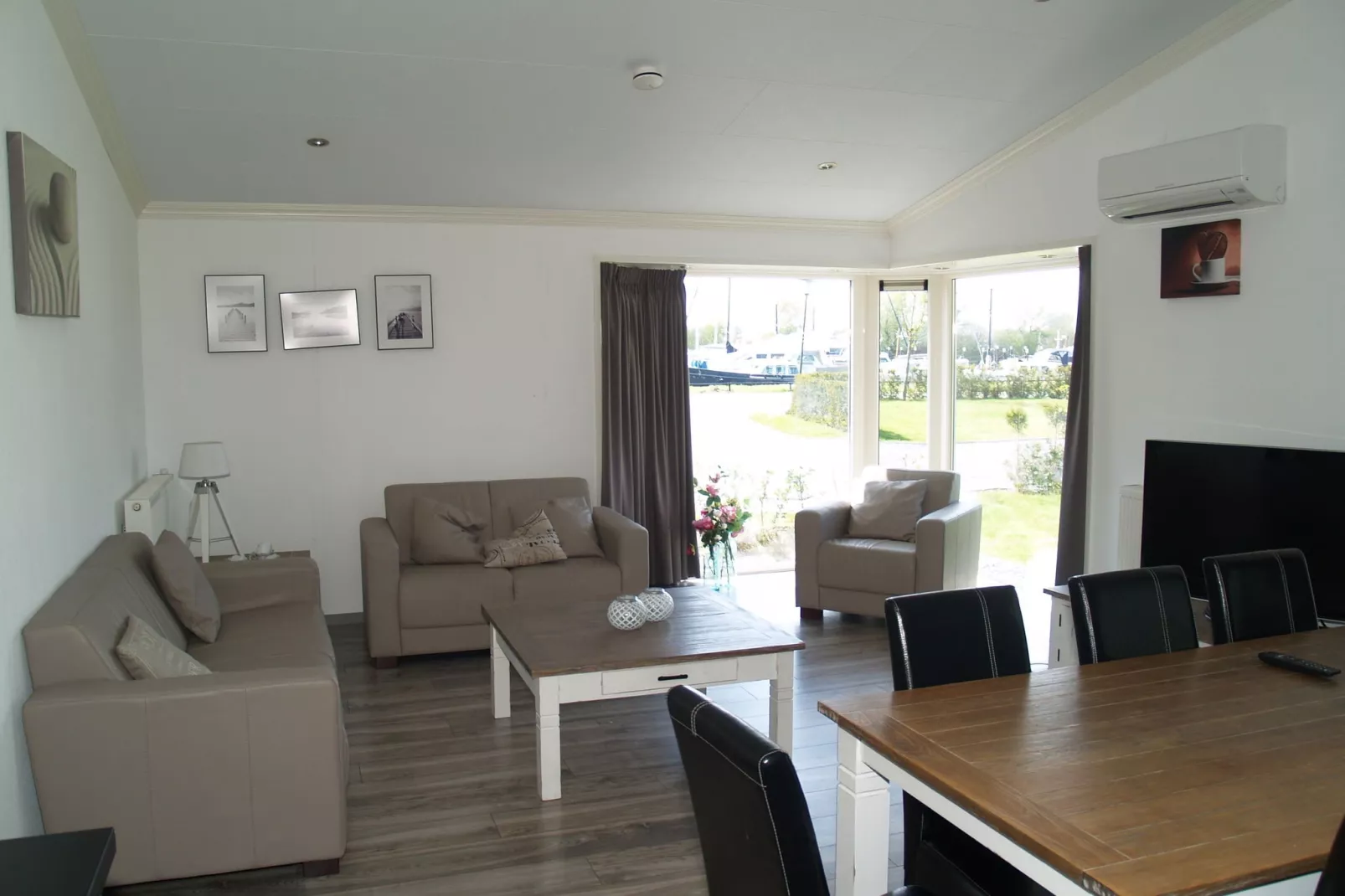 Resort Brunssummerheide 13-Living room