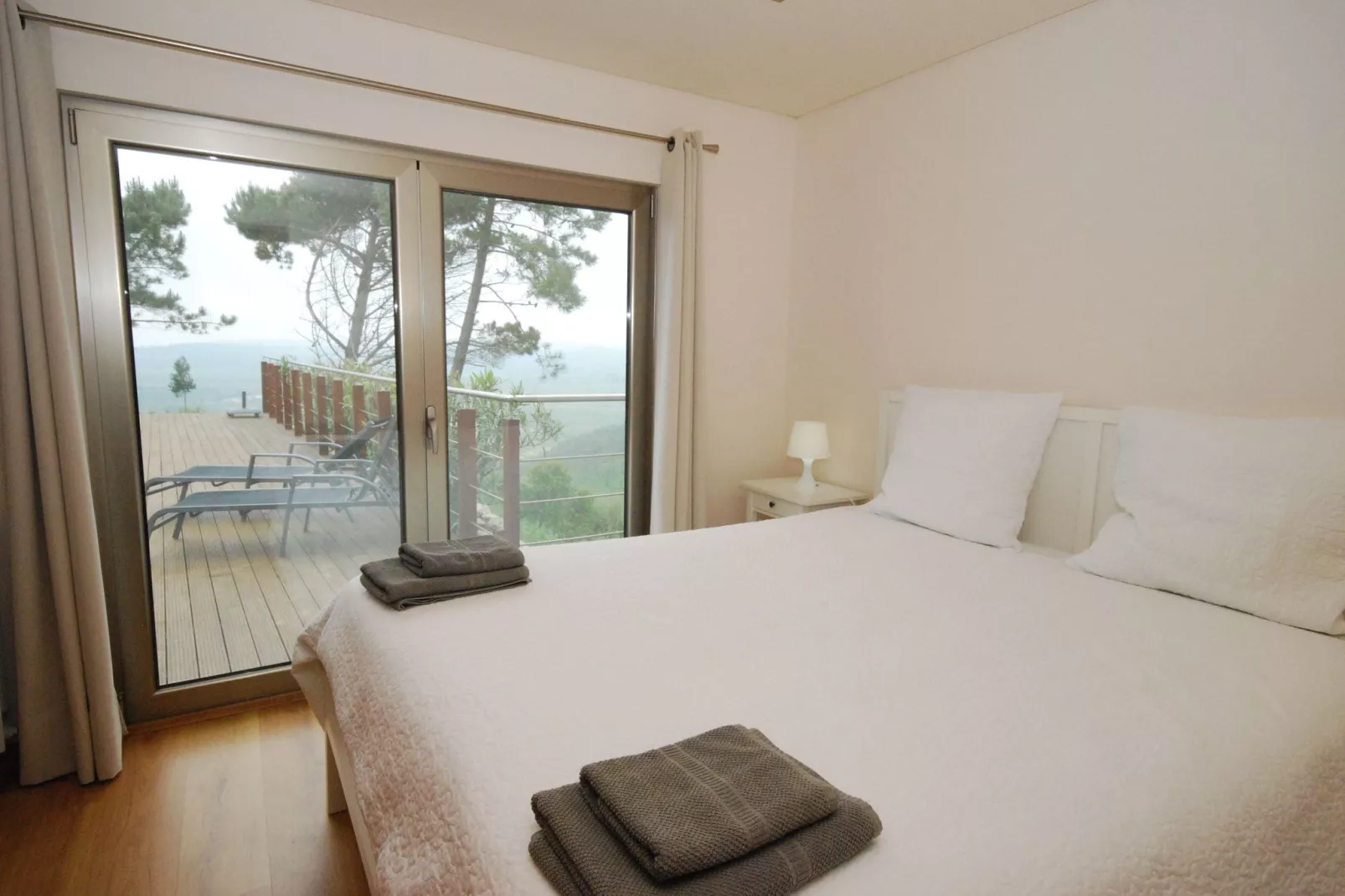 Casa Cela-Bedroom