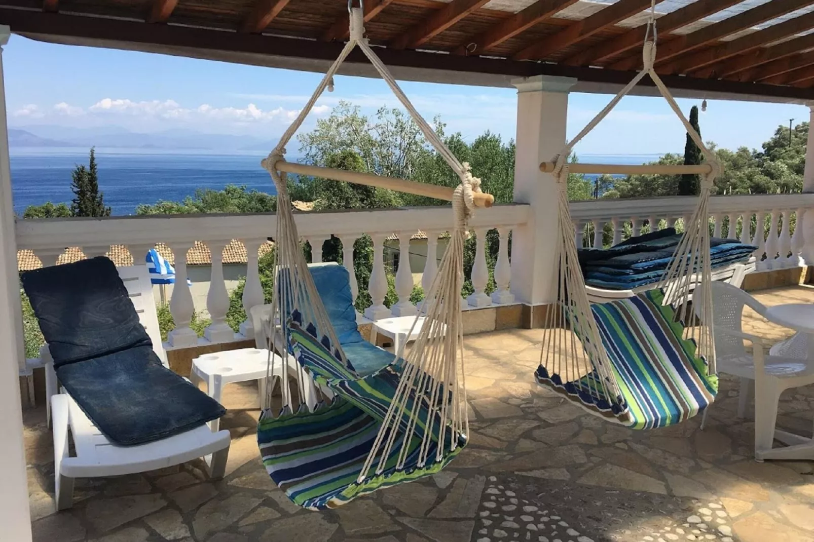 Benitses Apartment Corfu-Terrace balcony