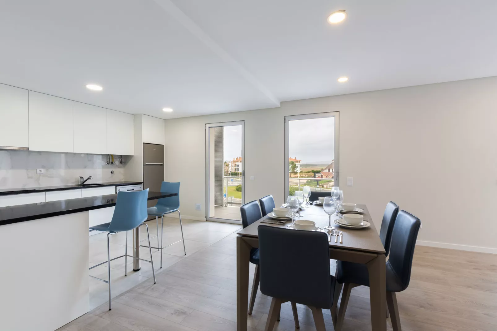 Apartment EM-Dining room
