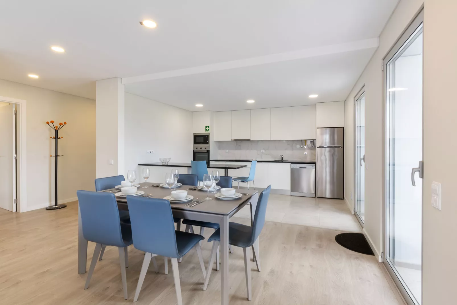 Apartment EM-Dining room