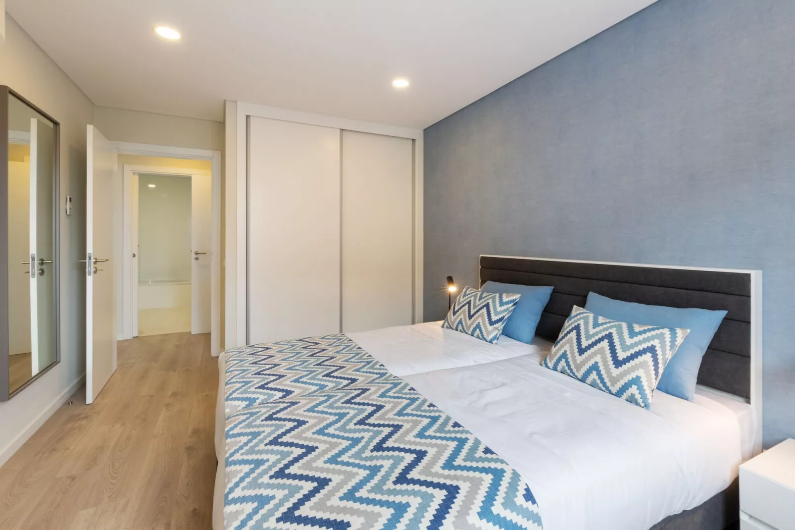 Apartment EM-Bedroom