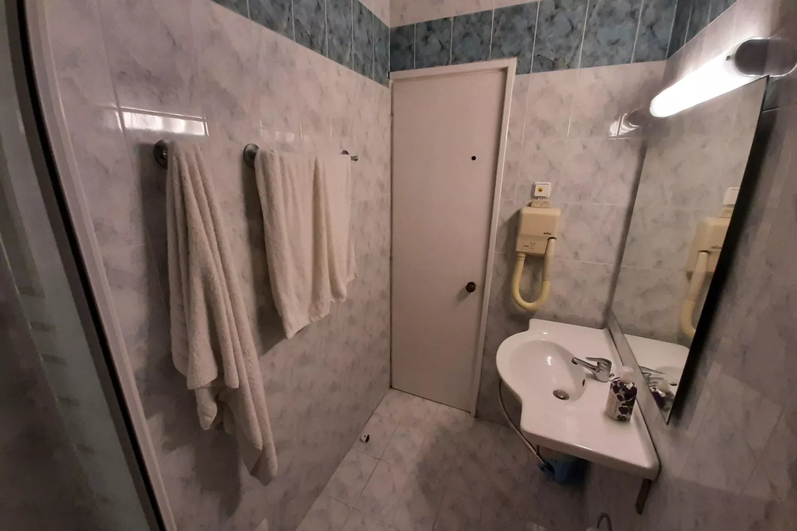 Andromaches Apartments Apartment A-Bathroom