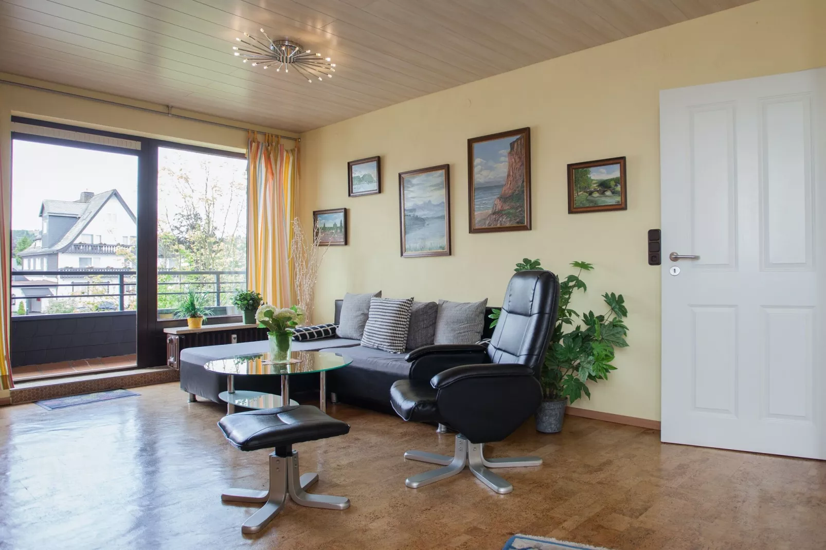 Am Waltenberg 59-G-Living room