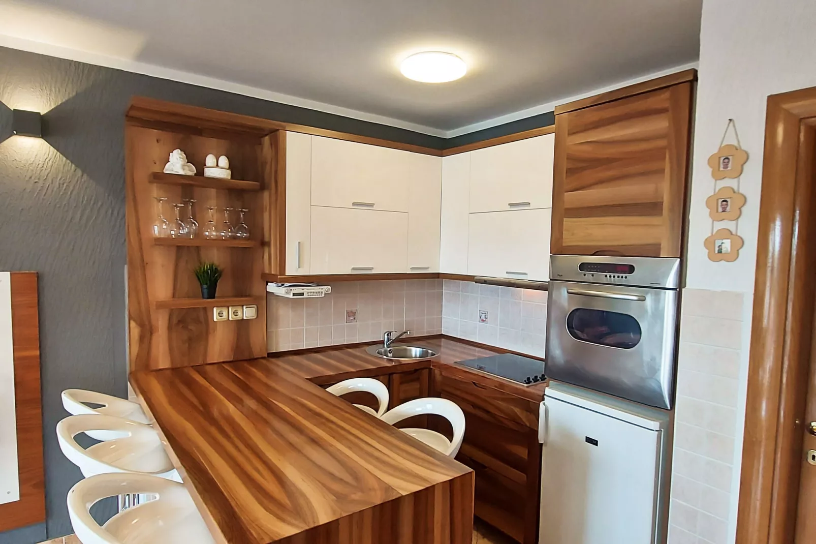 Blue Paradise Villa-Cuisine