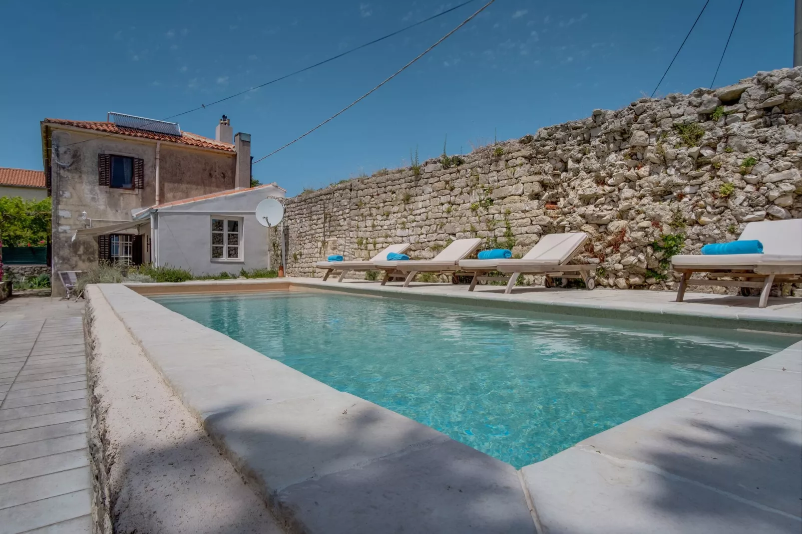 Antiqua-Pool