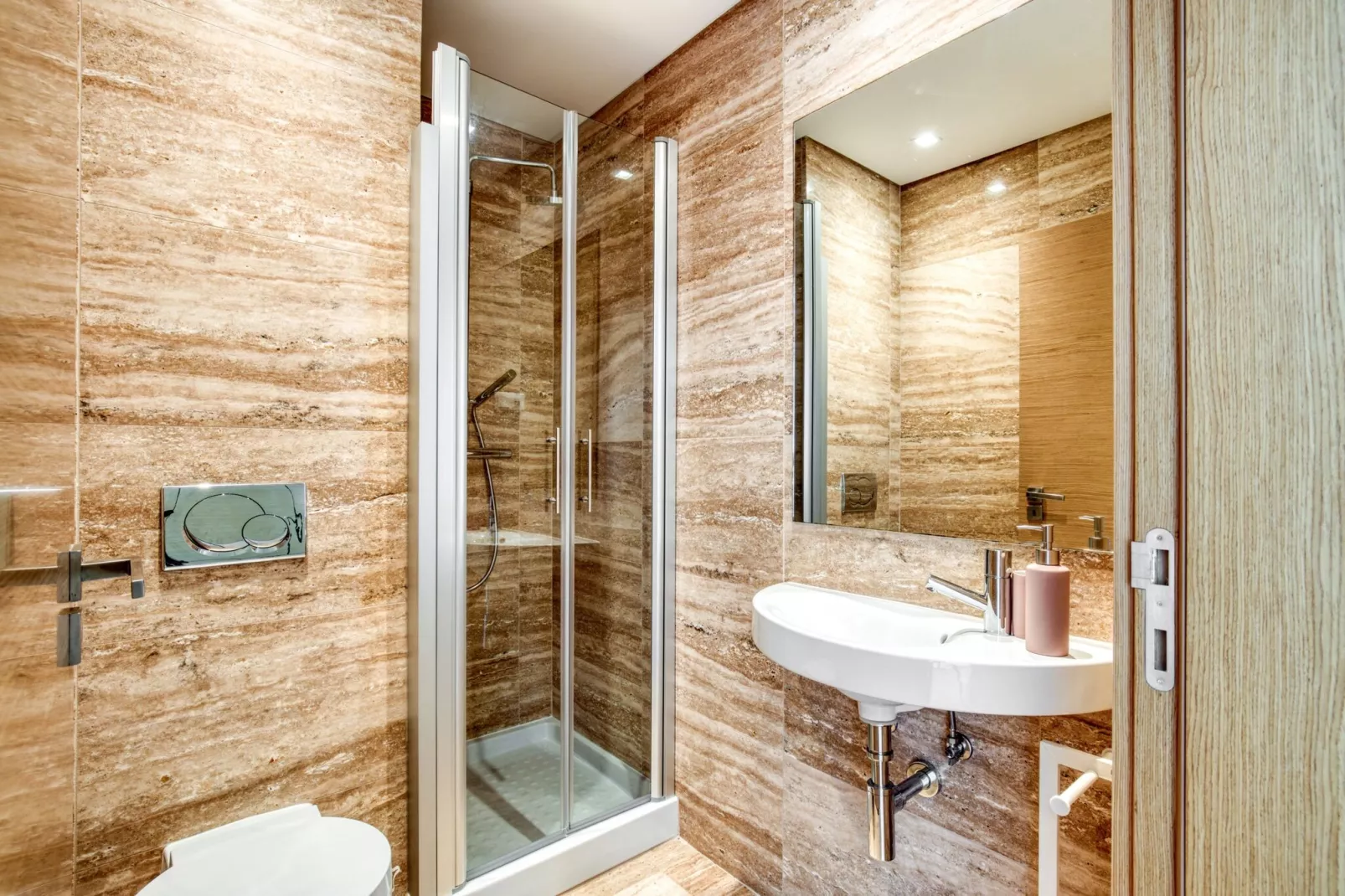 Your Beautiful Portuguese House-Bathroom