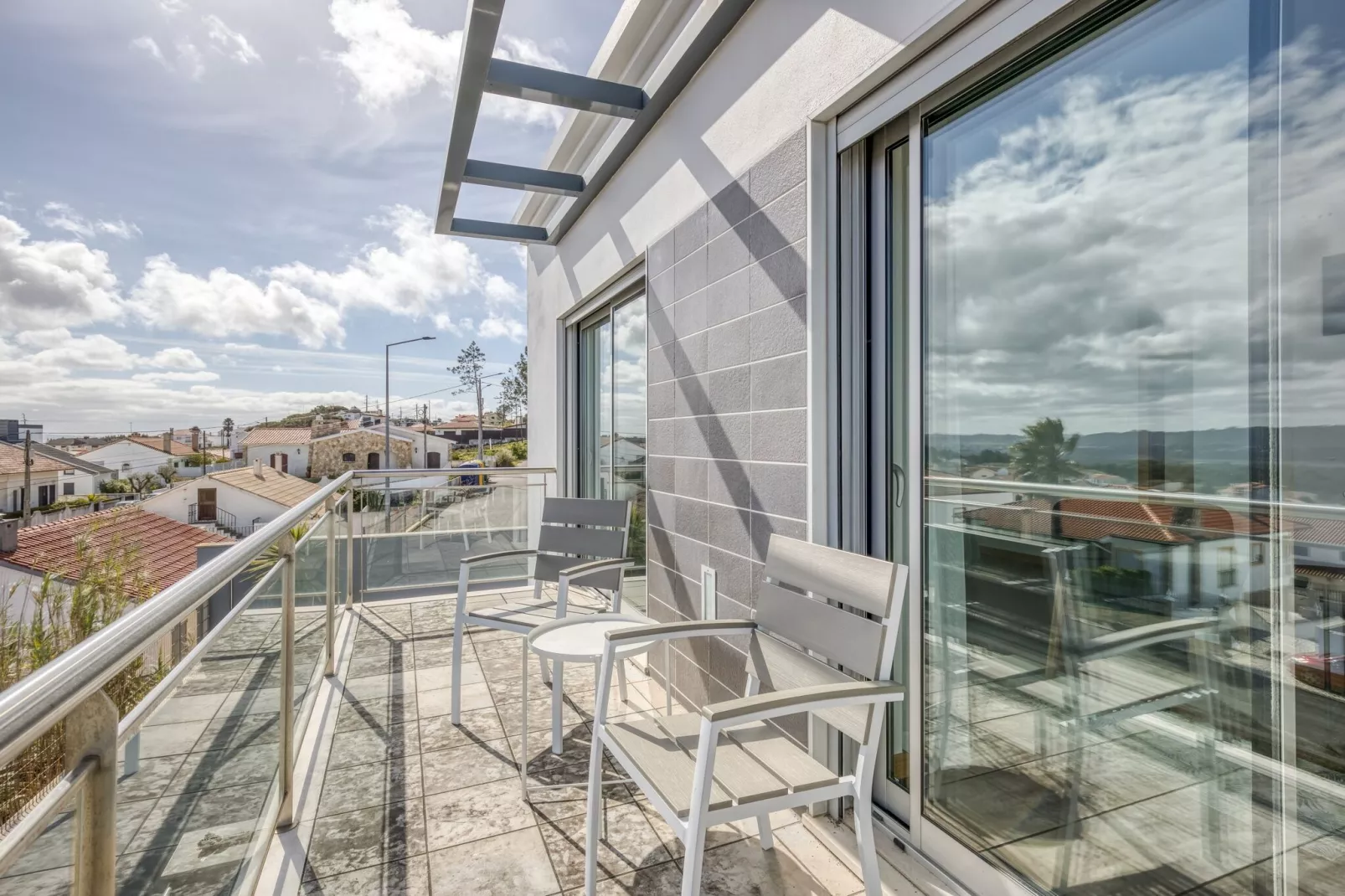 Your Beautiful Portuguese House-Terrace balcony