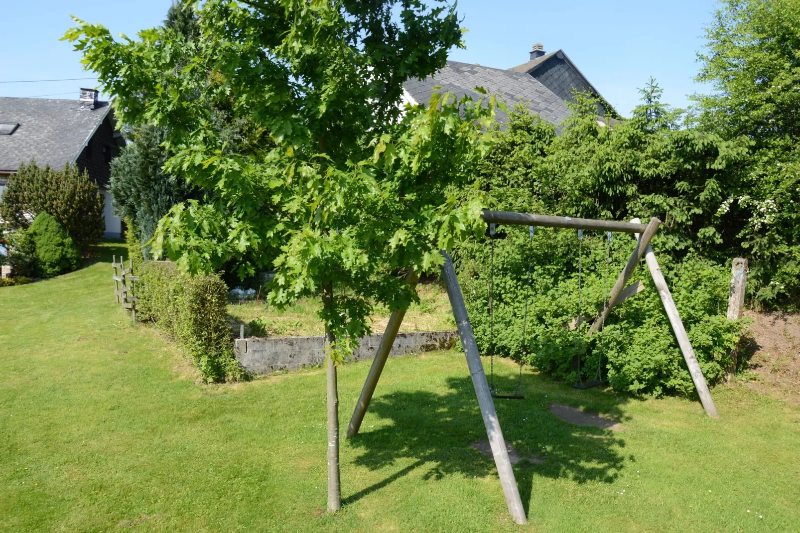 La Meulière-Gardens summer
