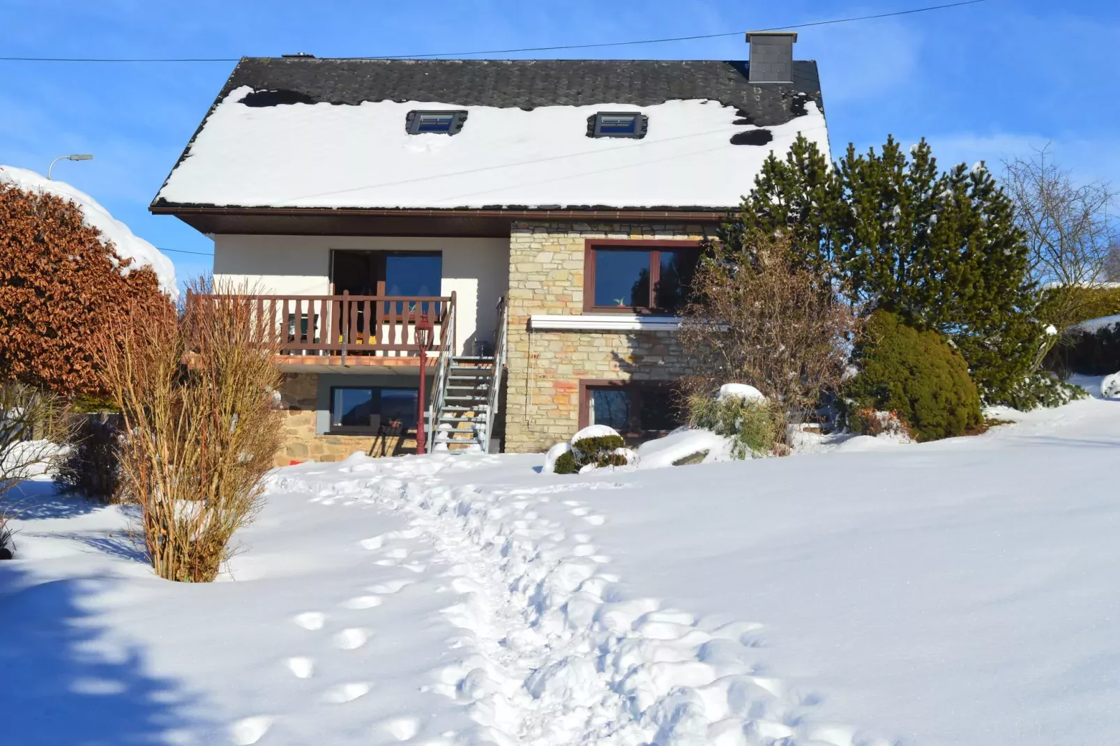 La Meulière-Exterior winter