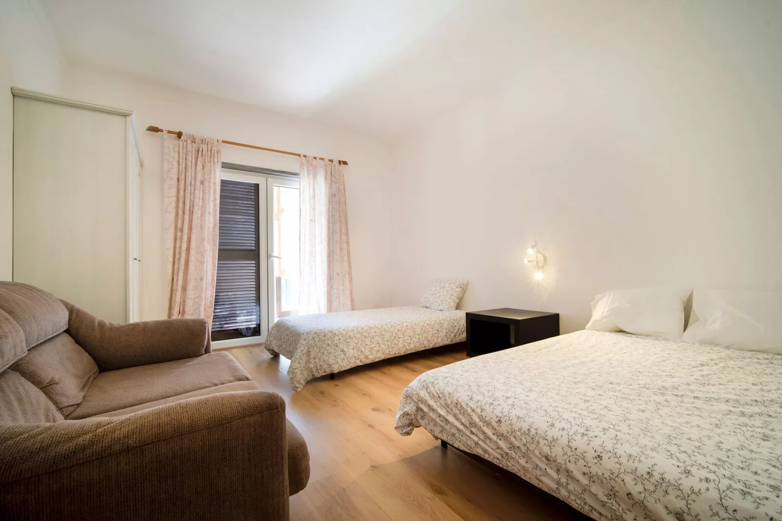 Isabel-Bedroom