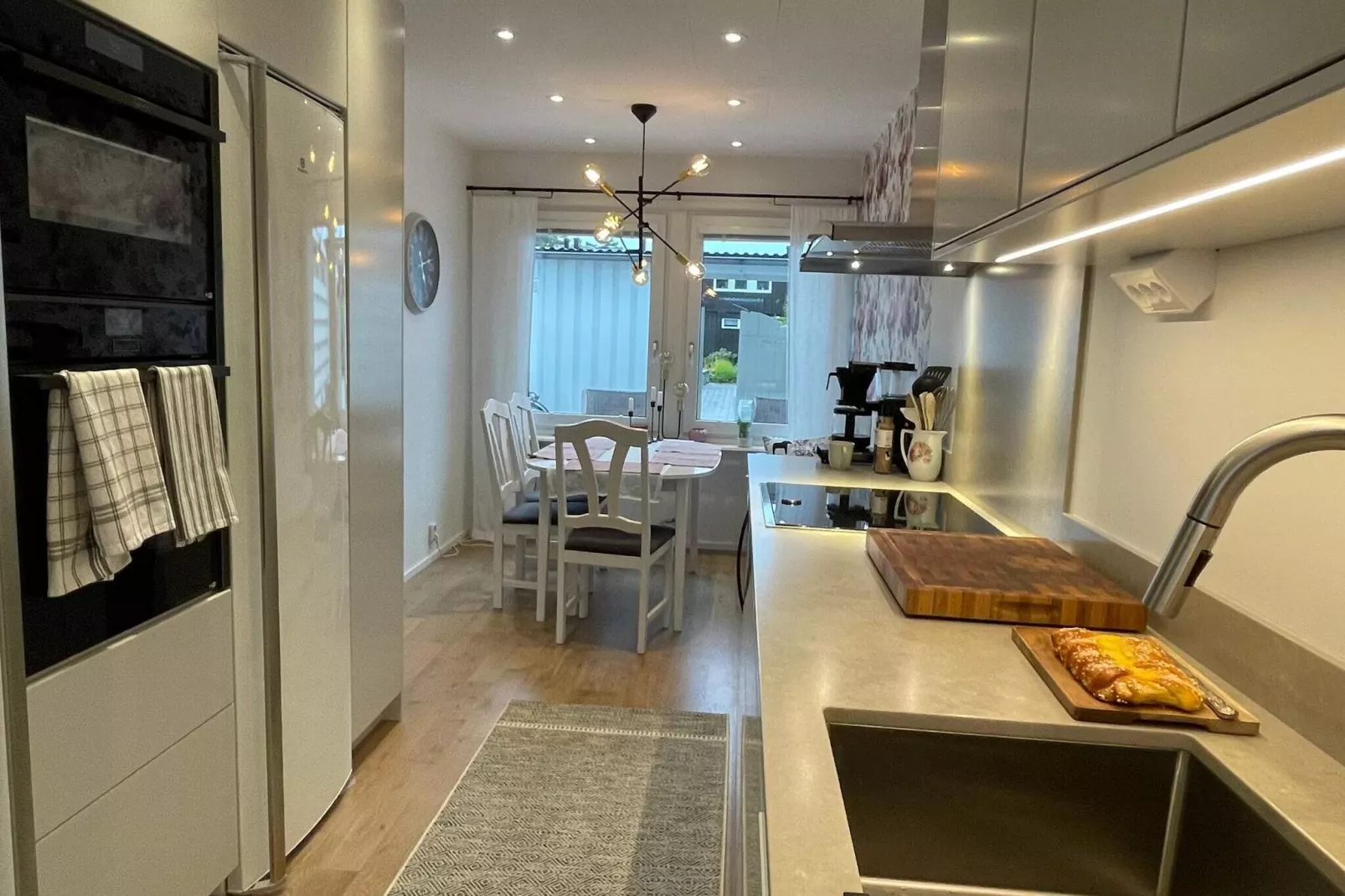5 person holiday home in VÄSTRA FRÖLUNDA-Indoor