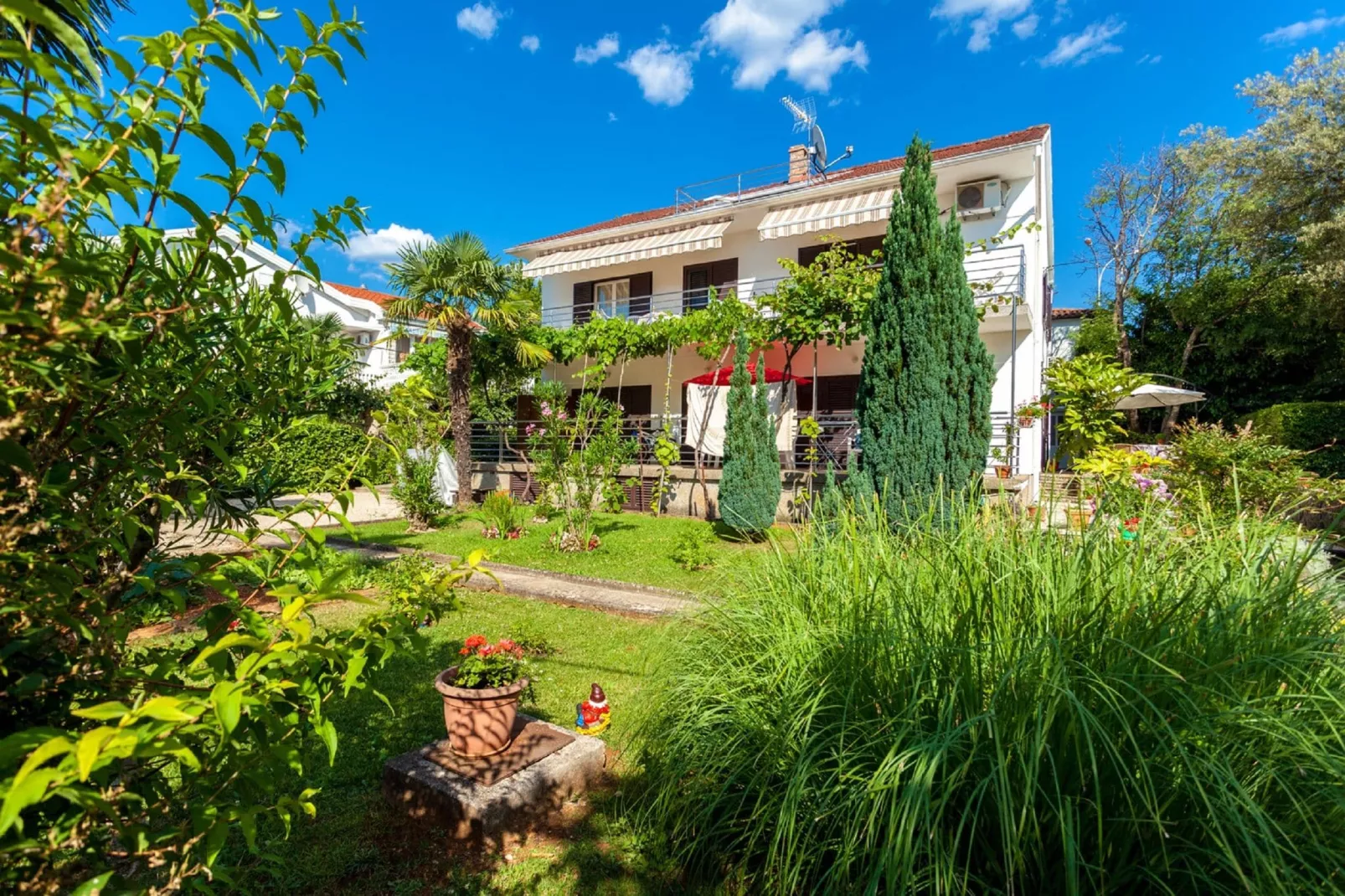 Apartment Marija-Exterior summer