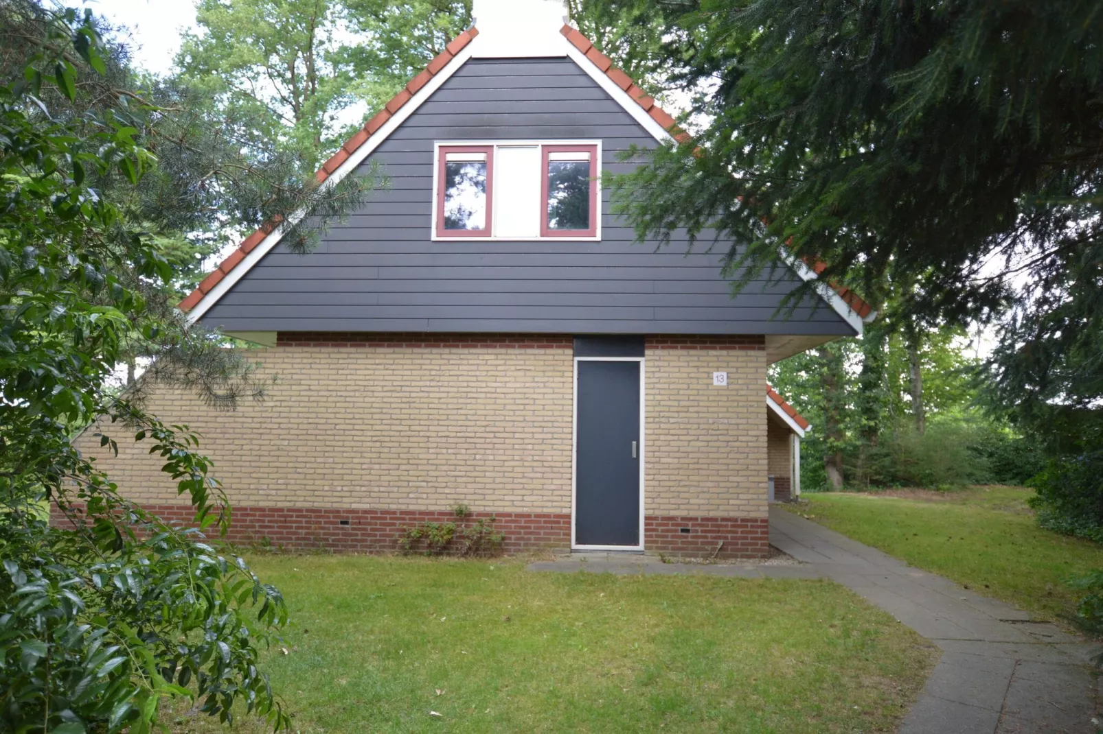 Buitenplaats Berg en Bos nummer 13-Extérieur été