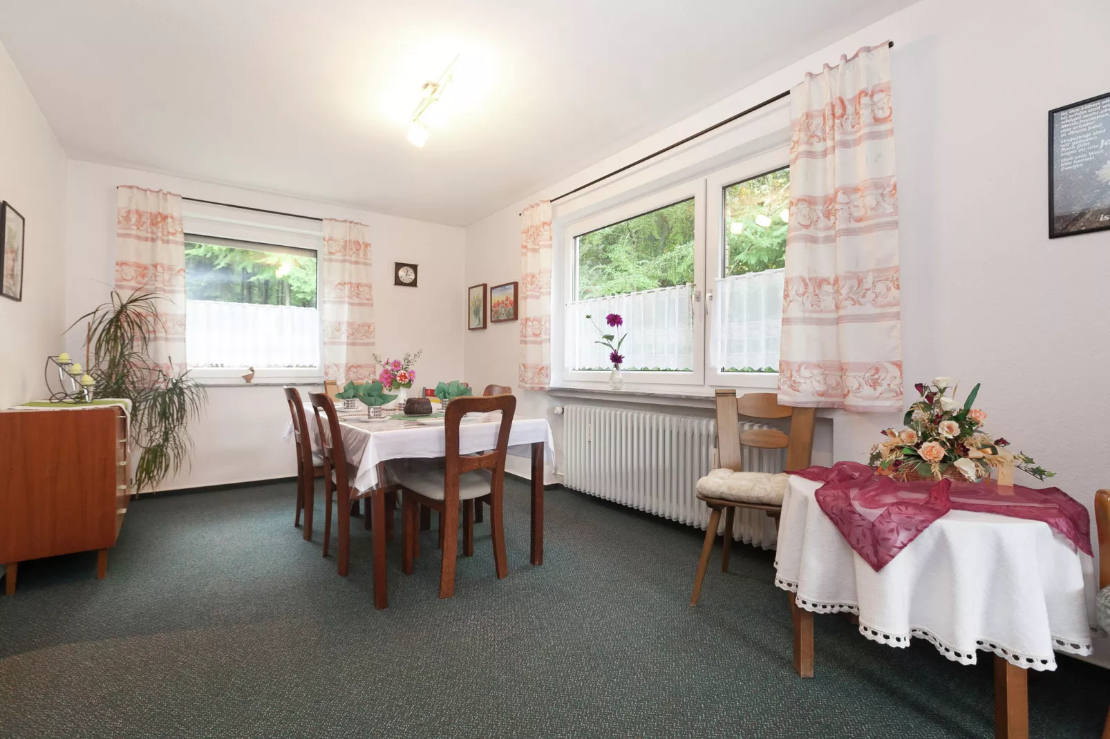Am Wald-Dining room