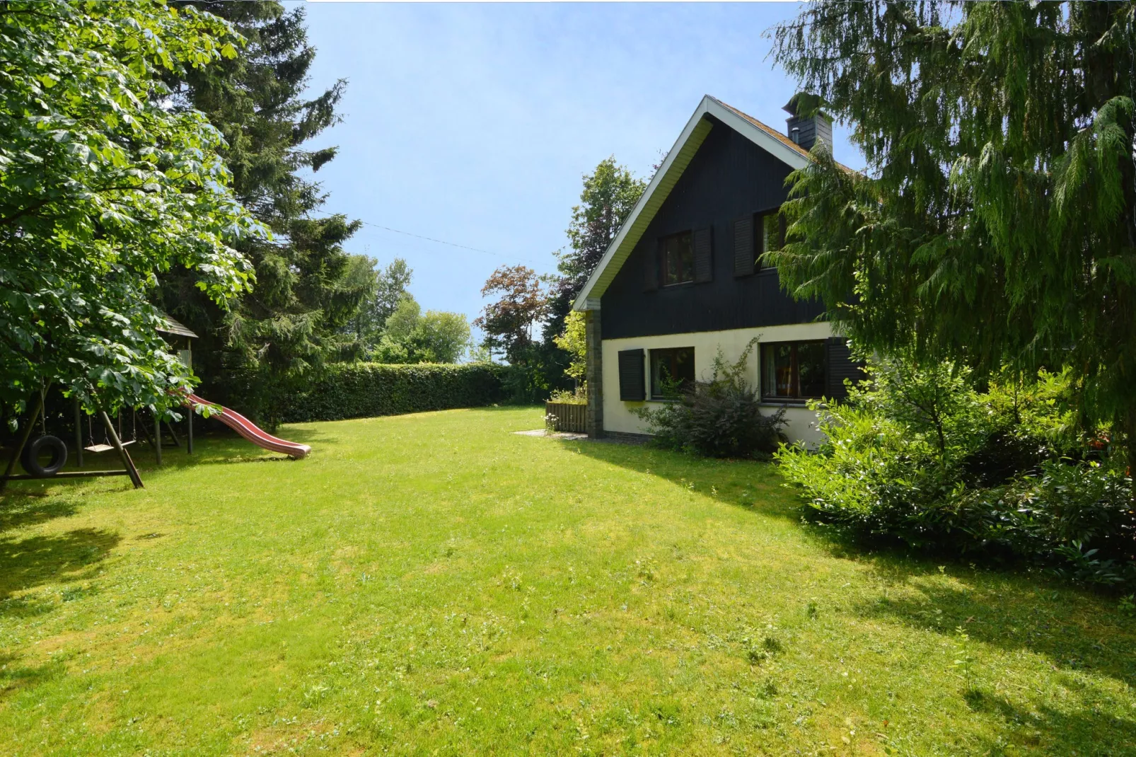 Villa Feng Shui-Gardens summer