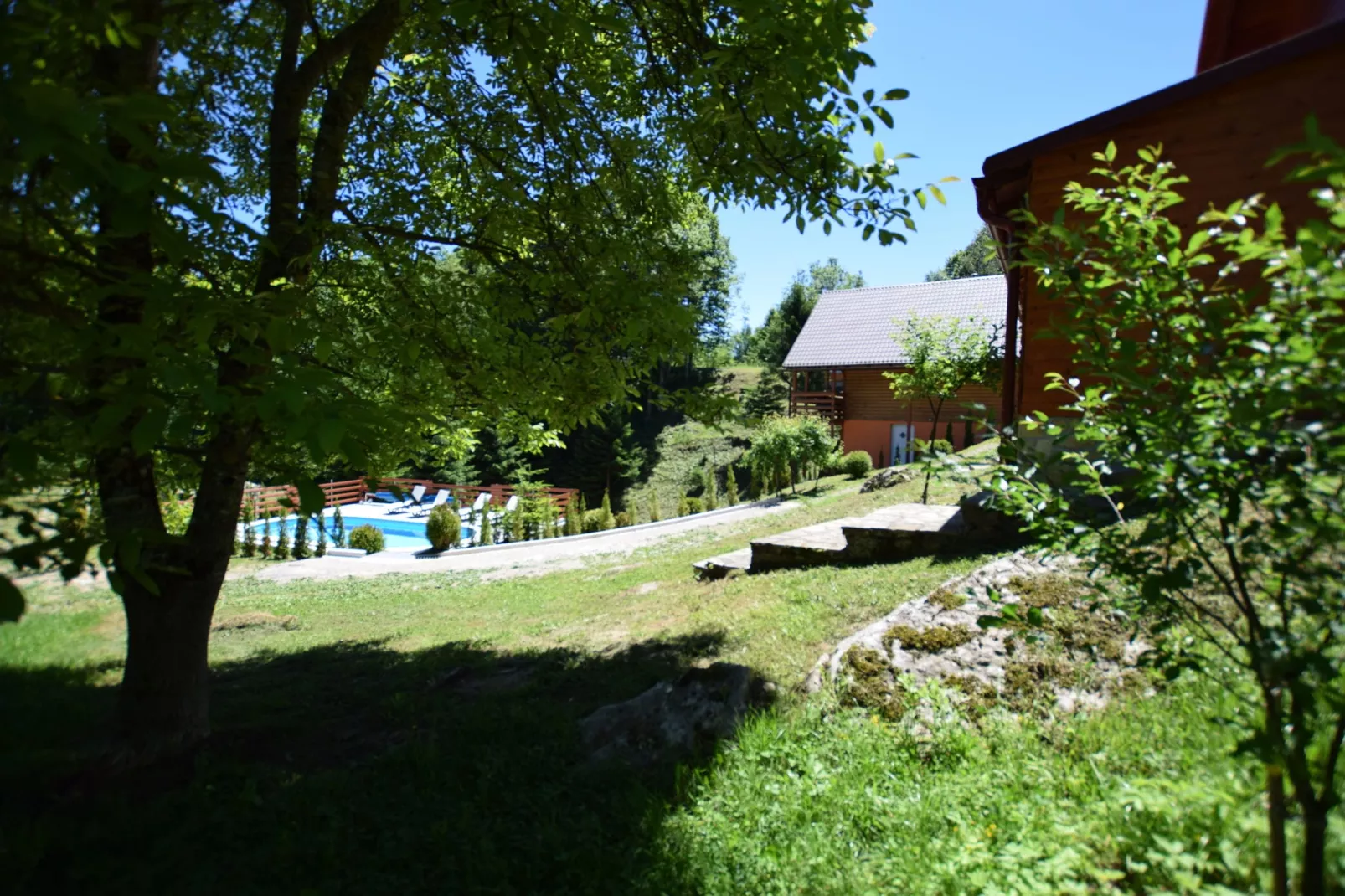 Holiday Houses Silvano-Gärten Sommer