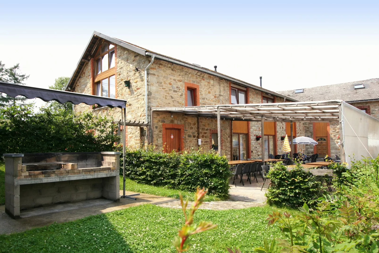 Résidence D ol Vich Périr-Exterior summer