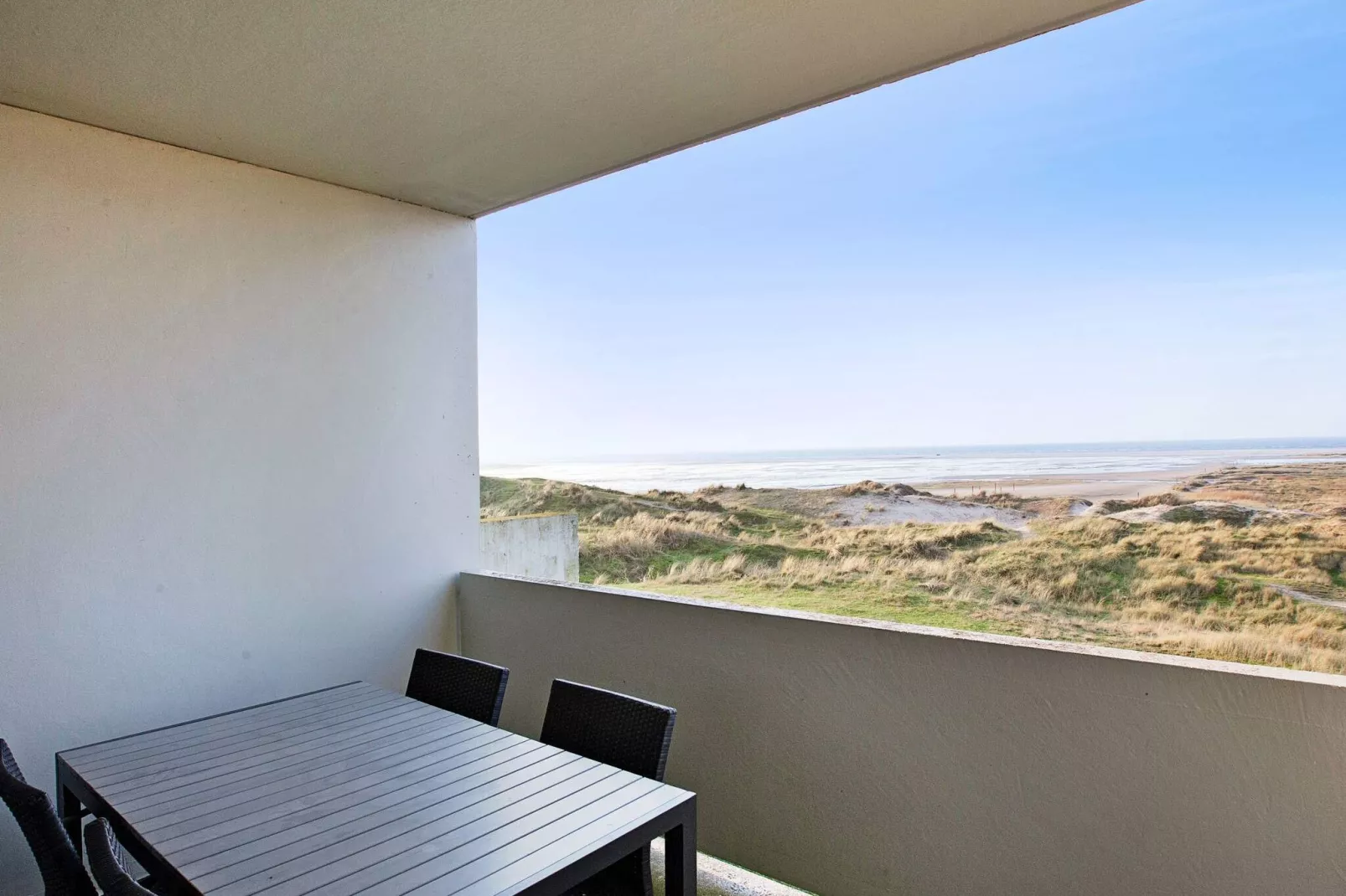 2 room w/seaview-Indoor