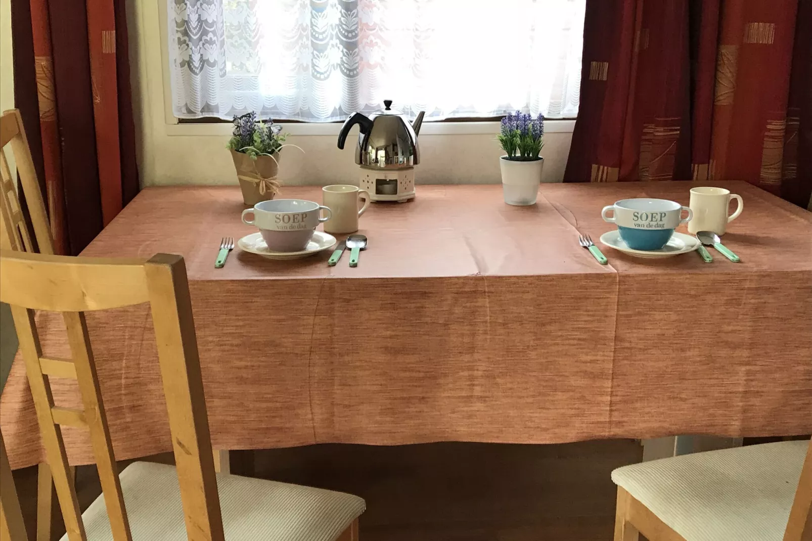 Chalet 'Bosanemoon'-Dining room