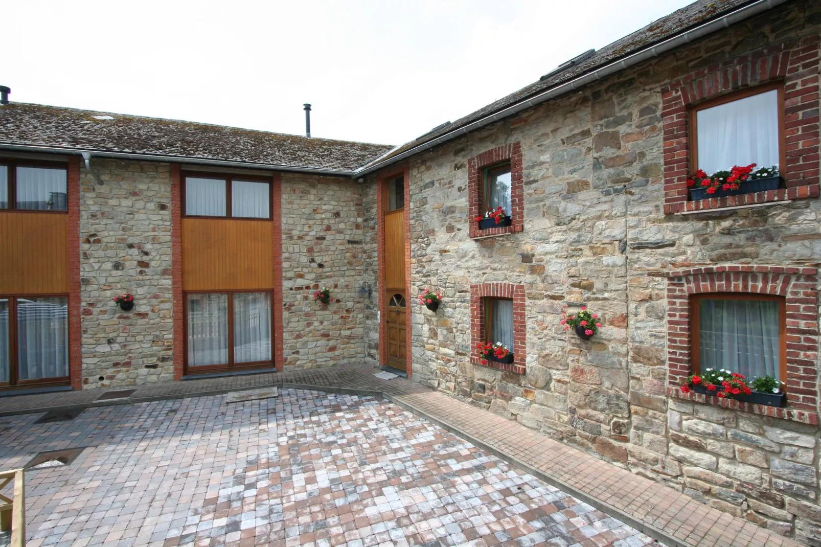 Résidence D ol Vich Périr-Exterior summer
