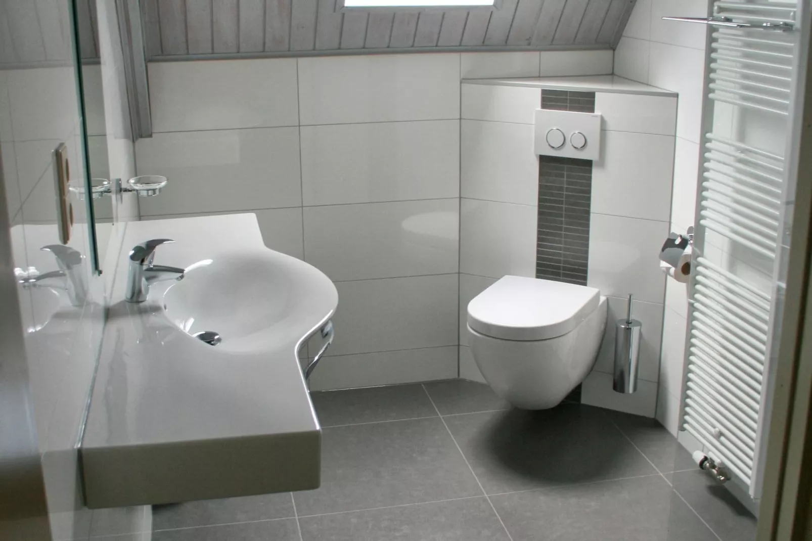 Appartement De Dorsvloer-Bathroom