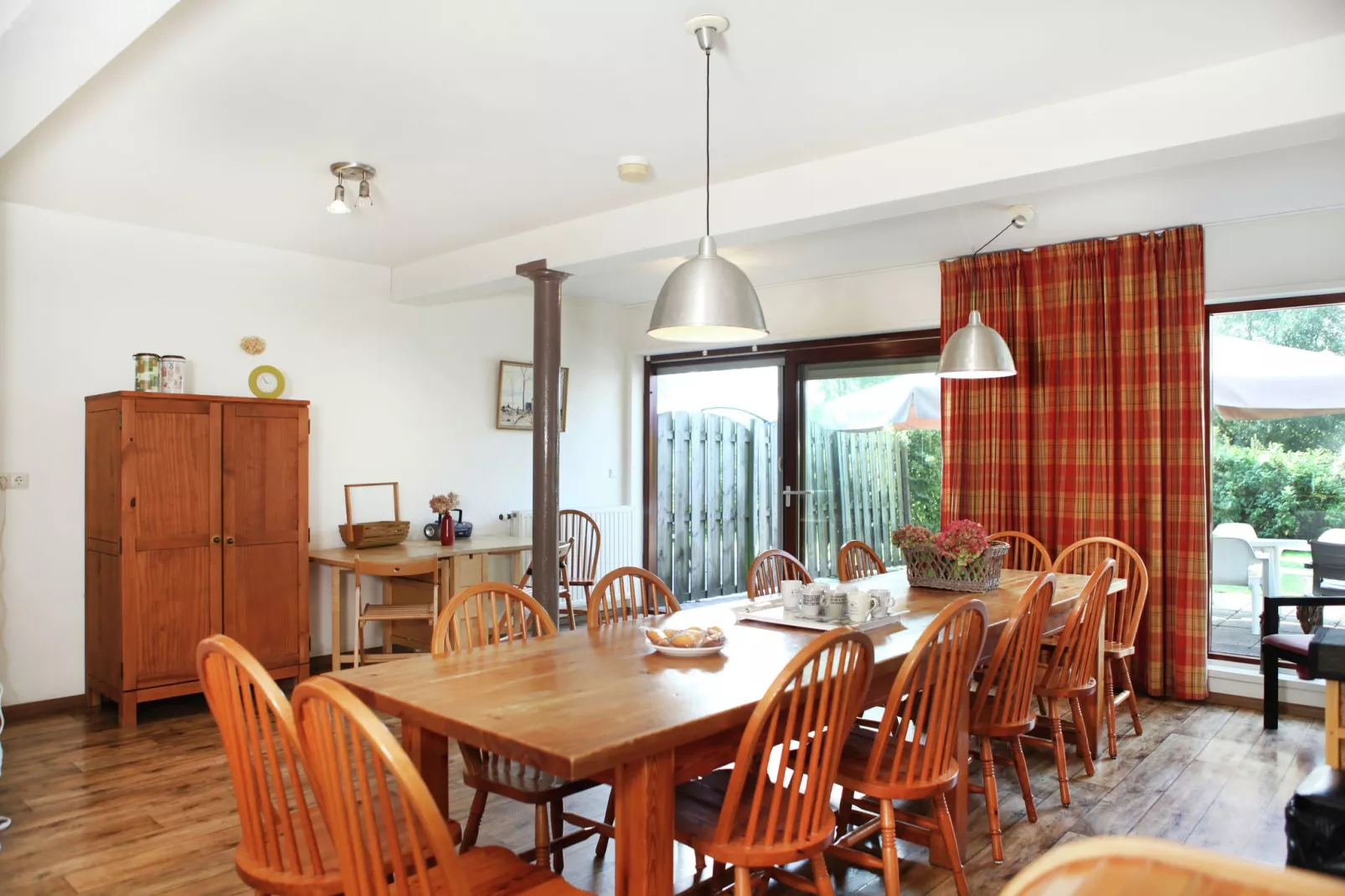 Appartement De Hooizolder-Dining room