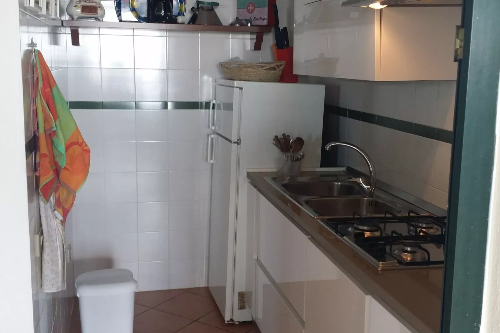 Villa del Mare Dipinto-Kitchen