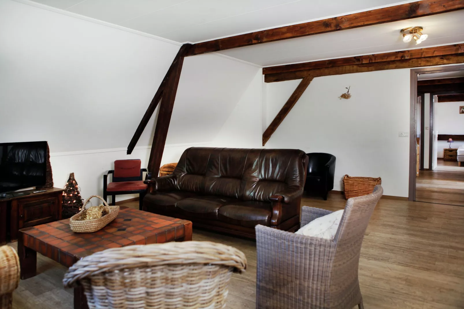 Appartement De Hooizolder-Living room