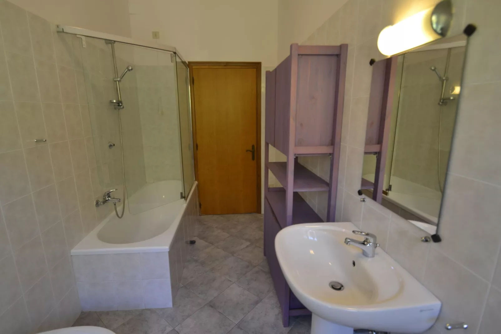 Nelverde 12-Bathroom