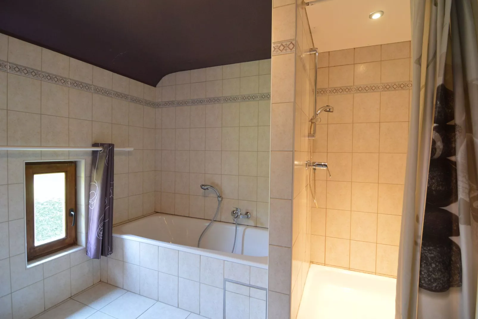 Les Vieilles Pierres-Salle de bain