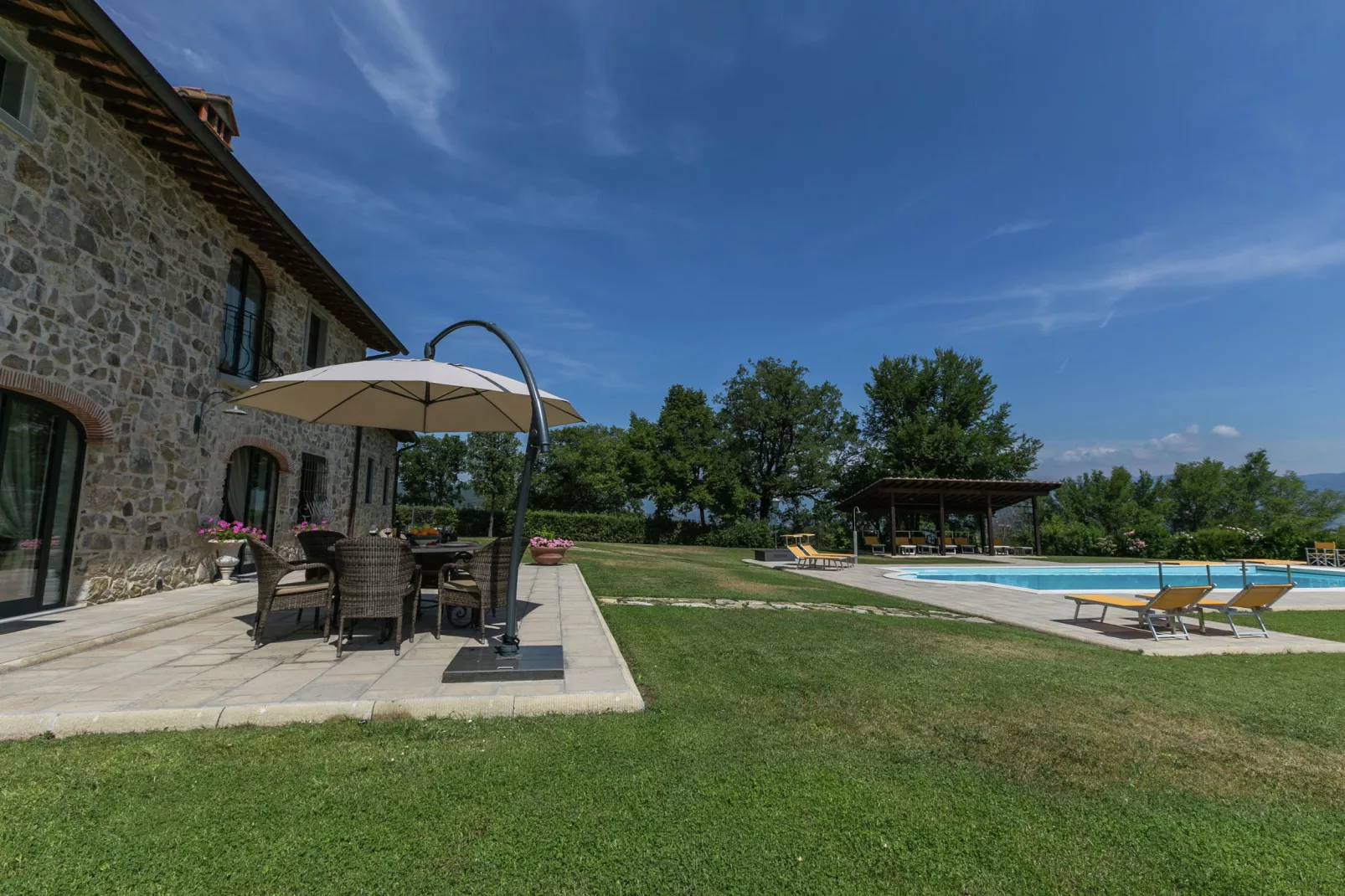 Casa Giglio-Gardens summer