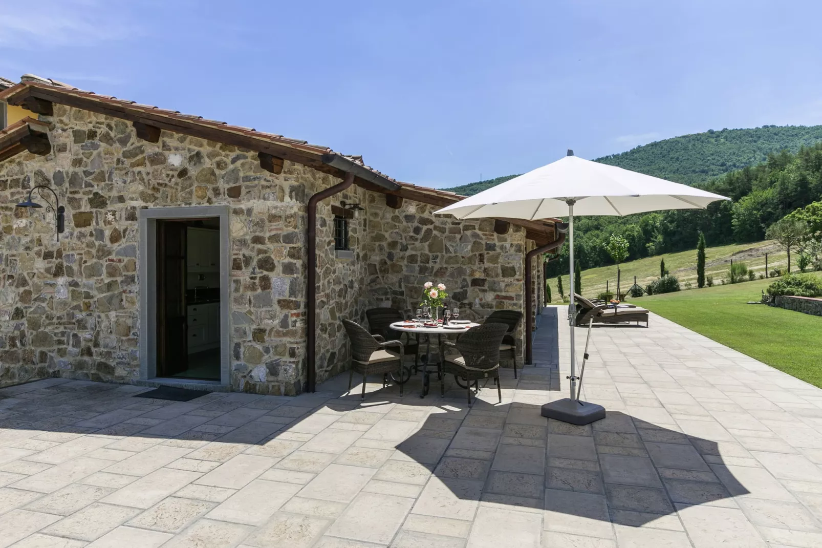 Casa Quattro-Exterior summer