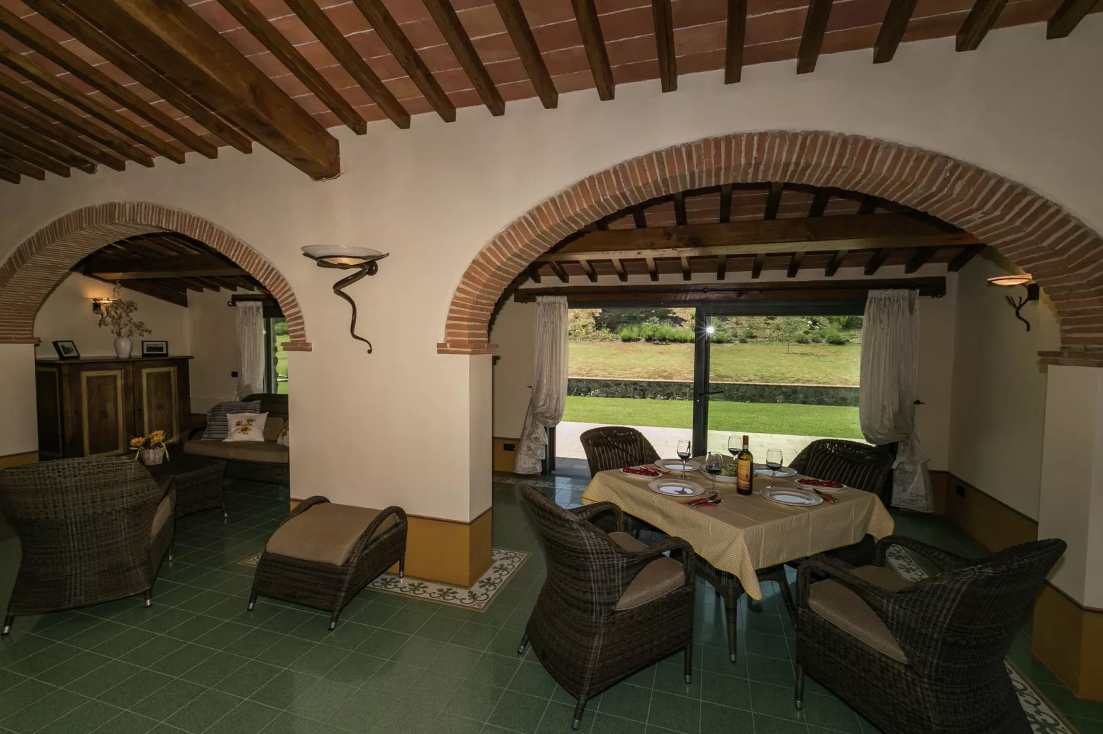 Casa Quattro-Dining room