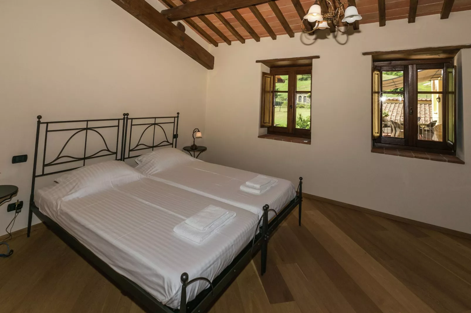 Casa Dieci-Bedroom