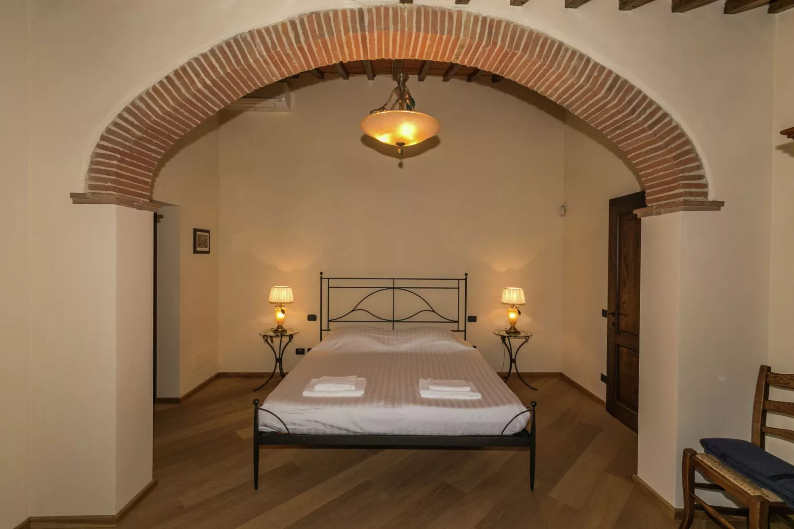 Casa Dieci-Bedroom