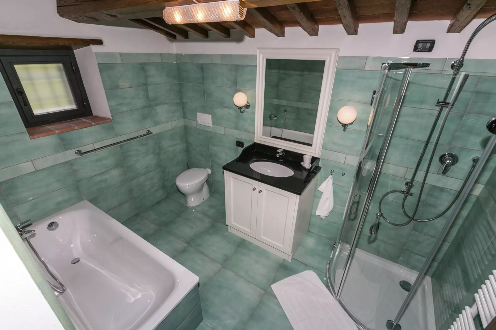 Casa Dieci-Bathroom